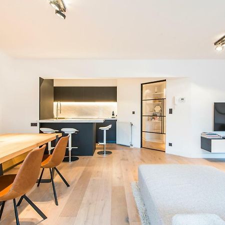 Ruim En Modern Appartement Te Knokke Nabij De Dijk Bagian luar foto