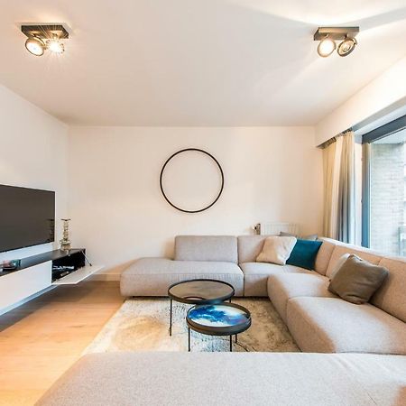 Ruim En Modern Appartement Te Knokke Nabij De Dijk Bagian luar foto