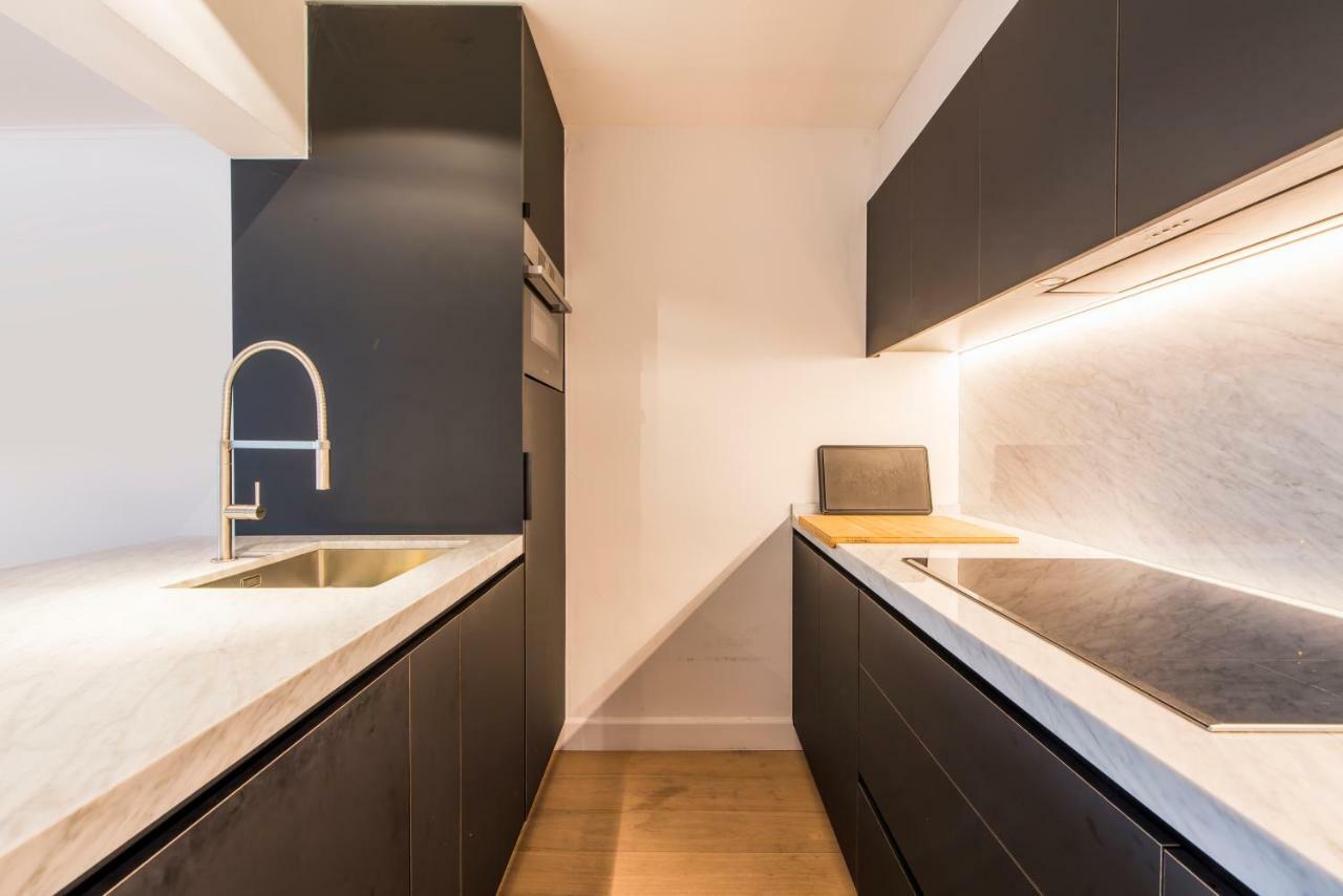 Ruim En Modern Appartement Te Knokke Nabij De Dijk Bagian luar foto