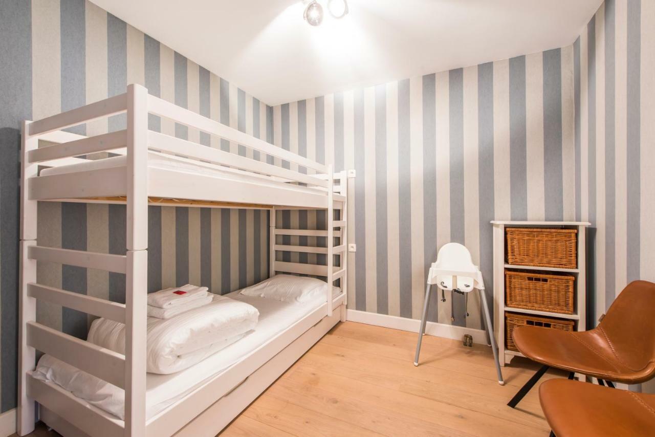 Ruim En Modern Appartement Te Knokke Nabij De Dijk Bagian luar foto